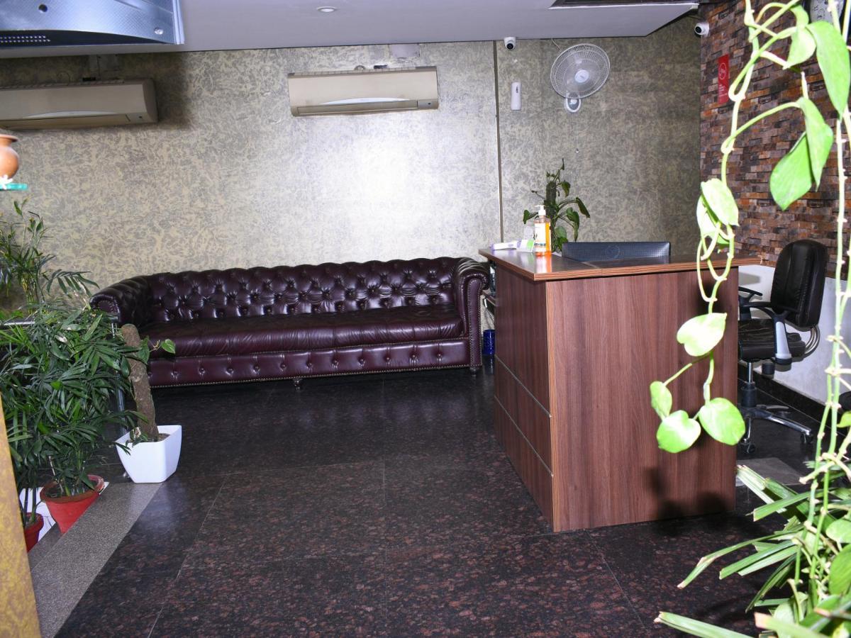Hotel Flora Inn Gurgaon Exterior photo